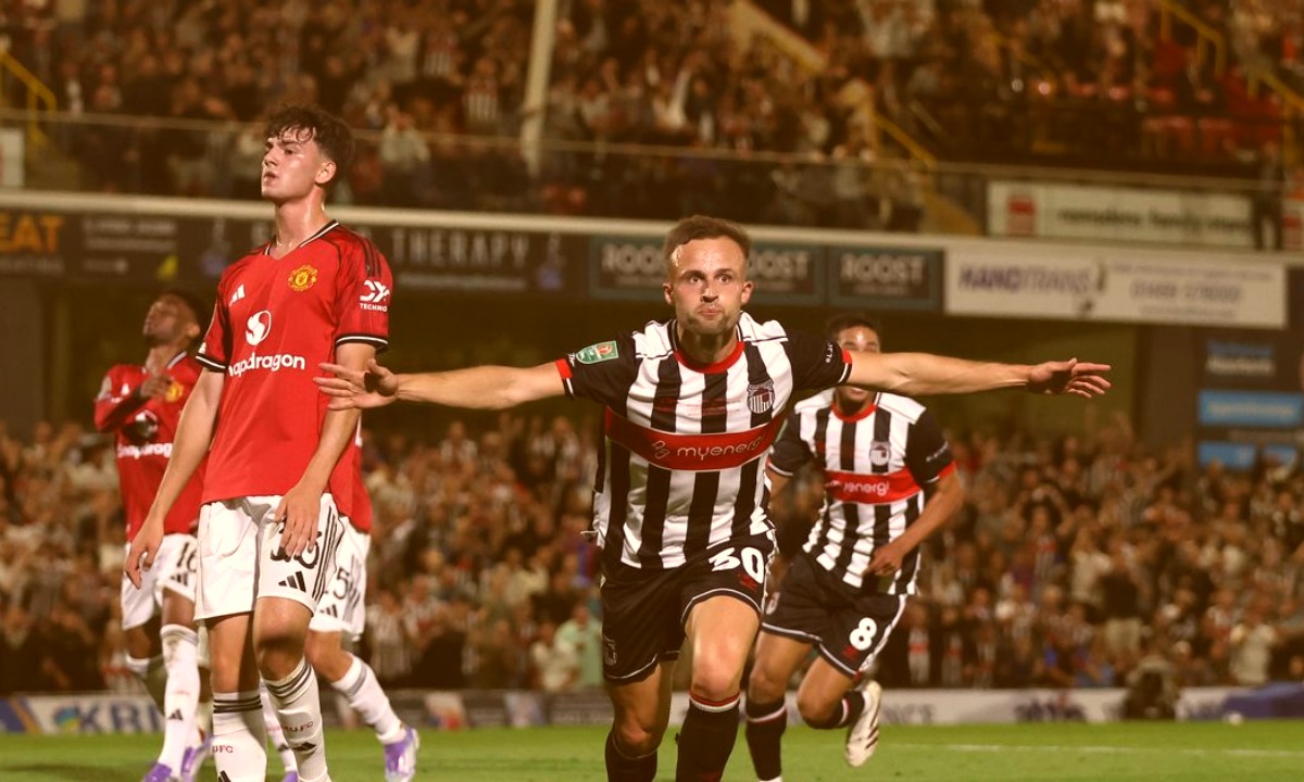Unthinkable Cup Defeat Manchester United Held to 2–2 by Fourth‑Tier Grimsby, Crash Out After 12–11 Penalty Thriller